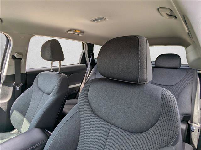 Used 2019 Hyundai Santa Fe SEL image 19