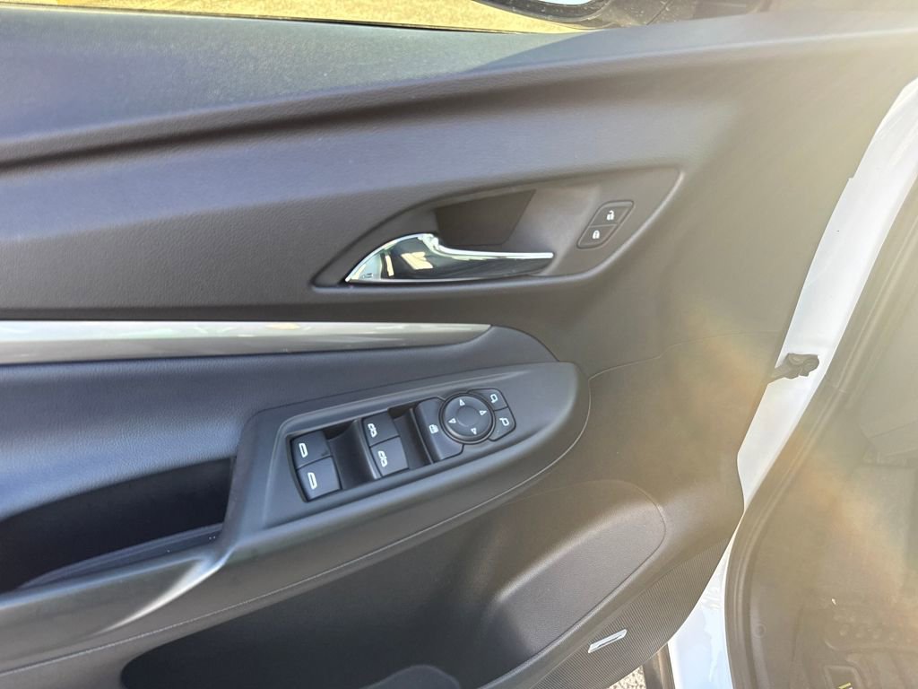 Used 2023 Chevrolet Bolt EUV Premier w/ Sun & Sound Package image 21