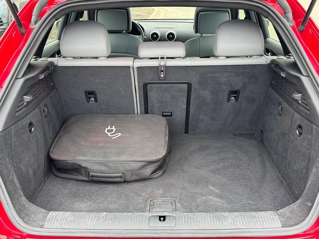 Used 2018 Audi A3 e-tron Prestige image 5