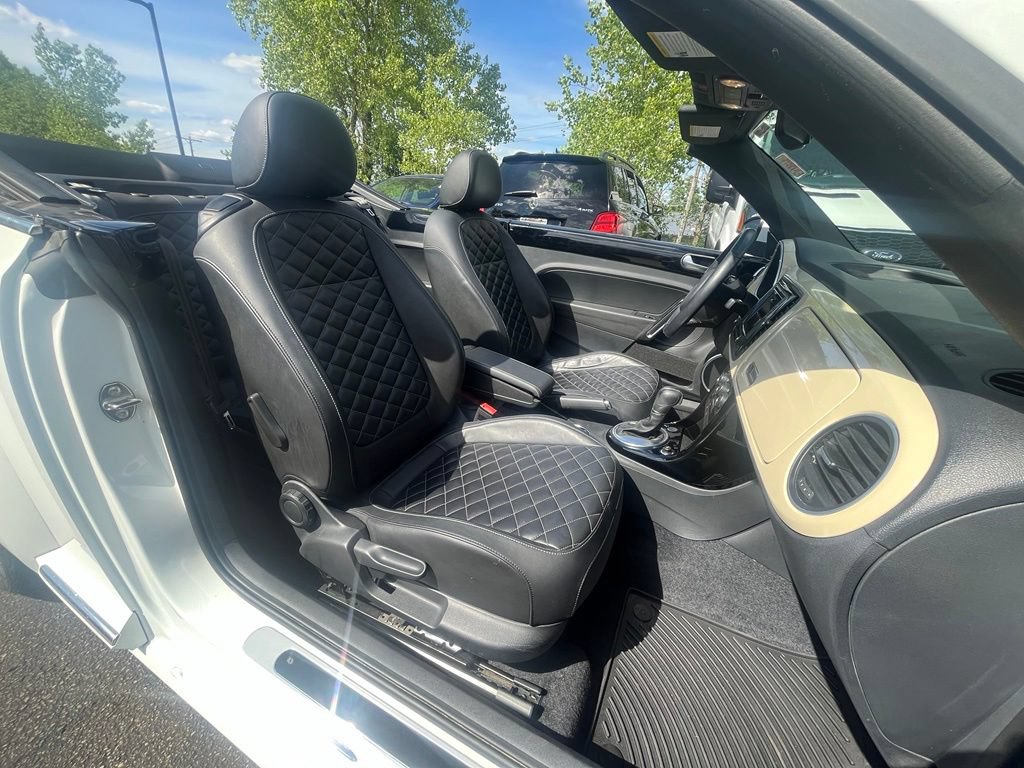 Used 2019 Volkswagen Beetle 2.0T Final Edition SEL FWD image 17