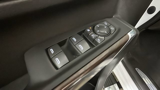 Used 2023 GMC Sierra 3500 SLT w/ SLT Premium Package AWD/4WD image 10