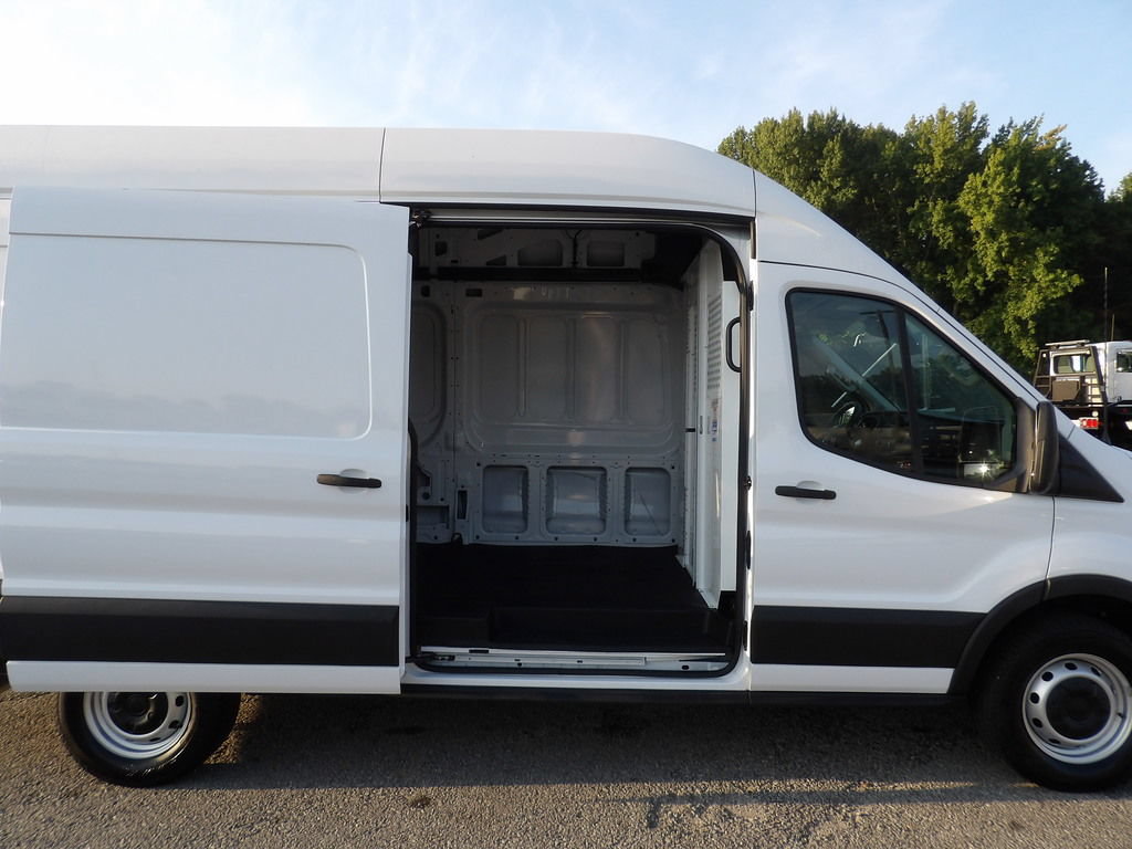Used 2024 Ford Transit 350 148 High Roof Extended RWD image 25