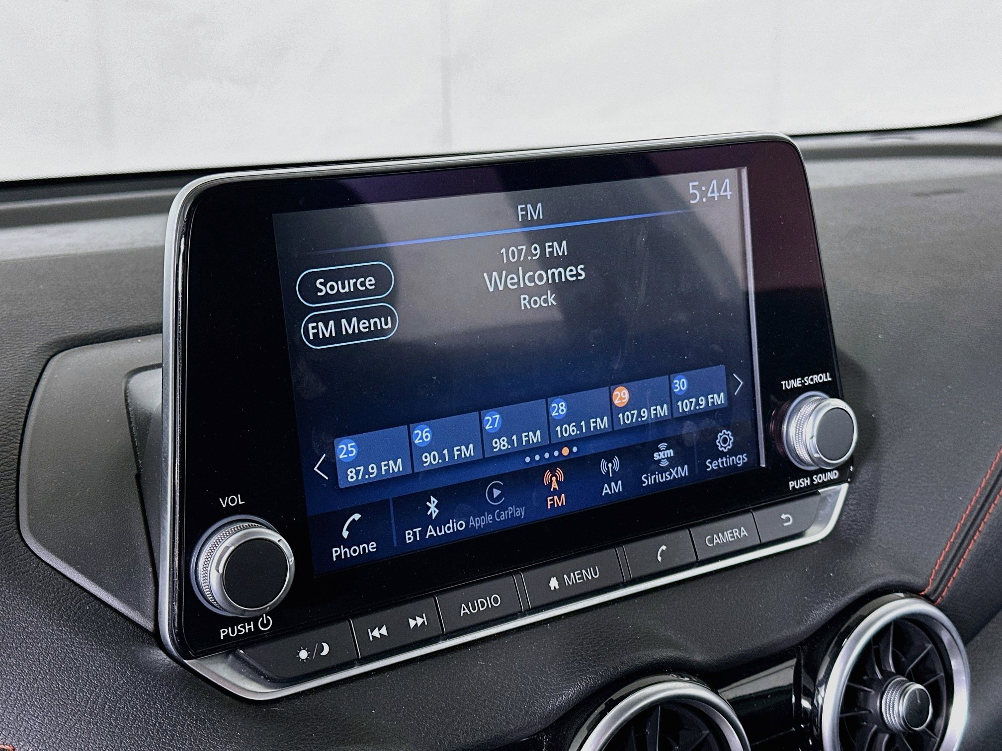 Used 2025 Nissan Sentra SR FWD image 21