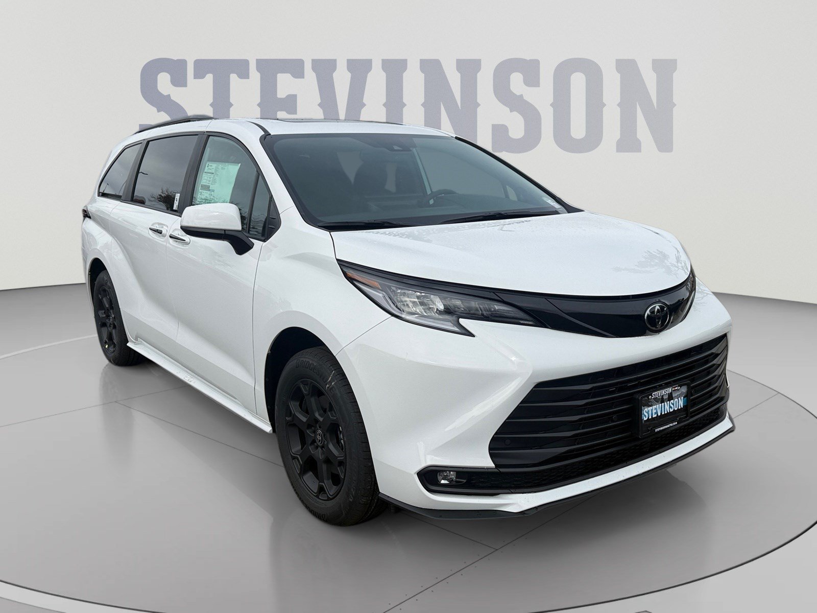 New 2026 Toyota Sienna XLE Woodland Edition AWD/4WD image 7
