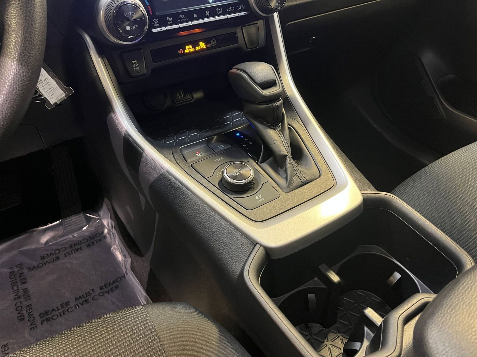 Used 2025 Toyota RAV4 LE image 41