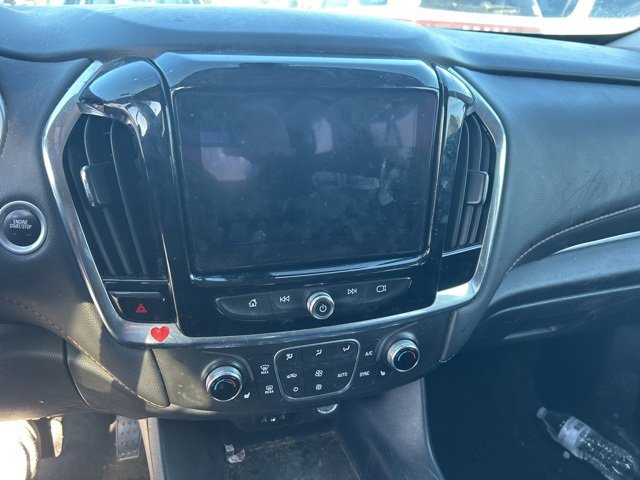 Used 2020 Chevrolet Traverse LT image 11