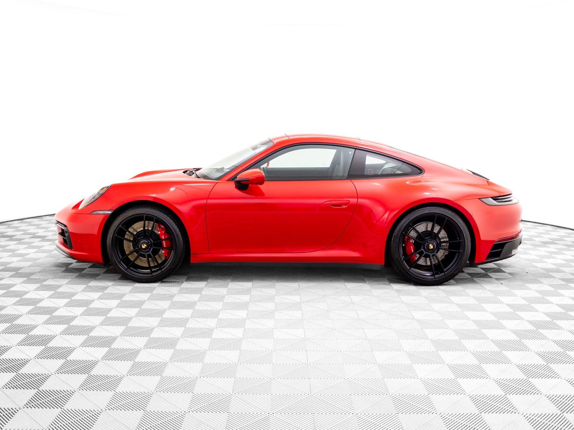 Certified 2022 Porsche 911 Carrera GTS image 2