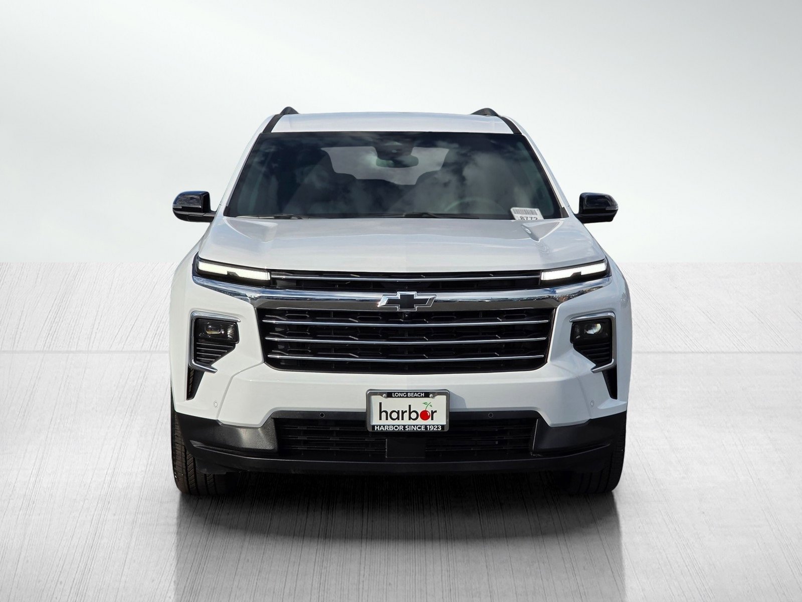 New 2025 Chevrolet Traverse LT w/ Enhanced Driving Package image 2