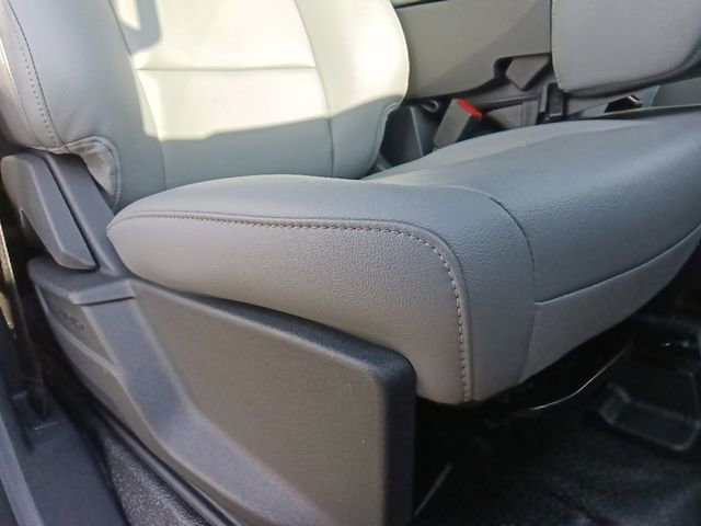 New 2026 Ford F350 XL w/ XL Chrome Package image 32