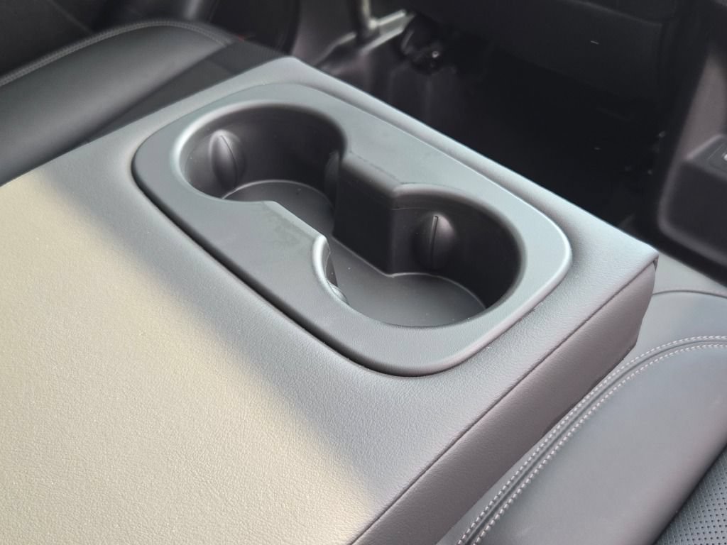 Used 2023 Buick Envision Essence w/ Sport Touring Package AWD/4WD image 12