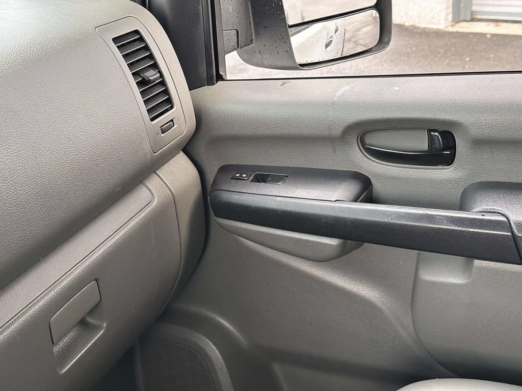 Used 2019 Nissan NV 2500 SV RWD image 26