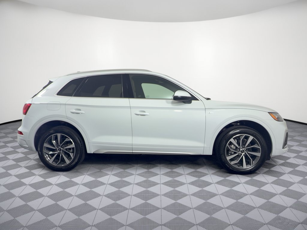Used 2023 Audi Q5 2.0T Premium Plus w/ Premium Plus Package AWD/4WD image 8