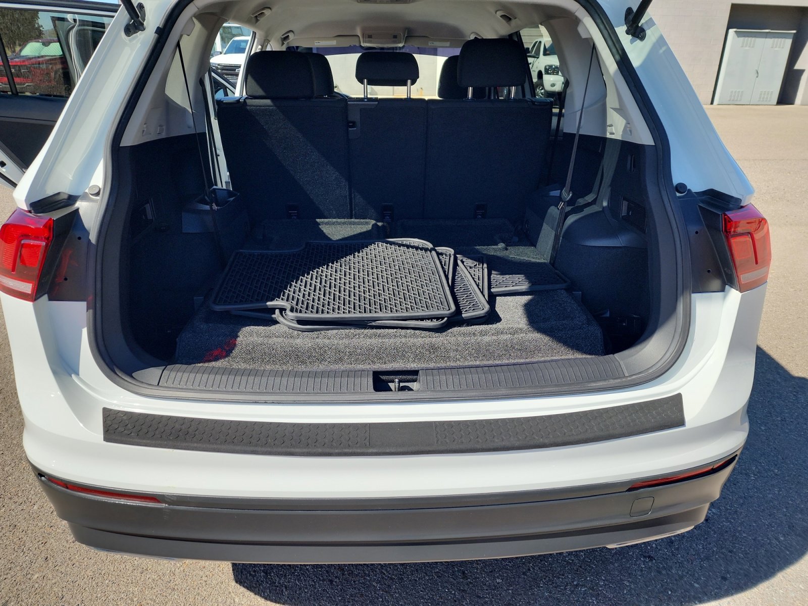 Used 2019 Volkswagen Tiguan S w/ Driver Assistance Package image 34