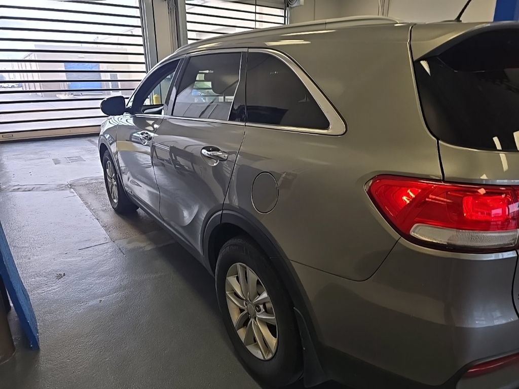 Used 2016 Kia Sorento LX AWD/4WD image 5