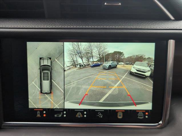 Used 2023 GMC Yukon XL Denali Ultimate image 12