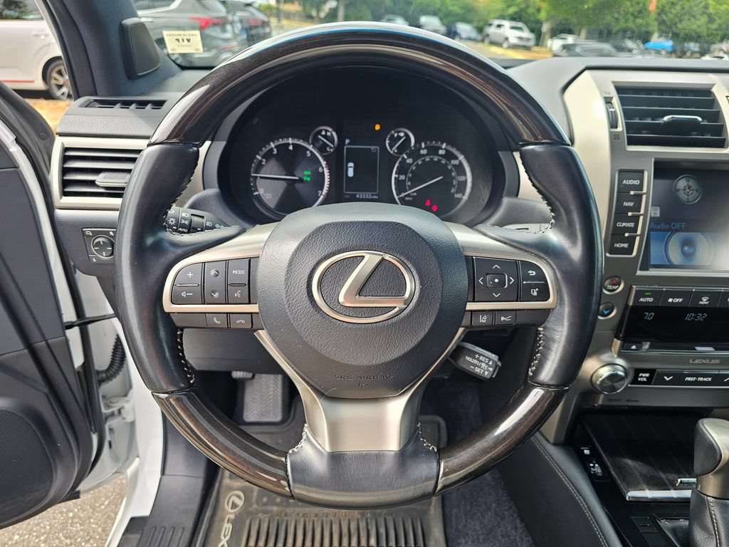 Used 2021 Lexus GX 460 Premium w/ Premium Package AWD/4WD image 11