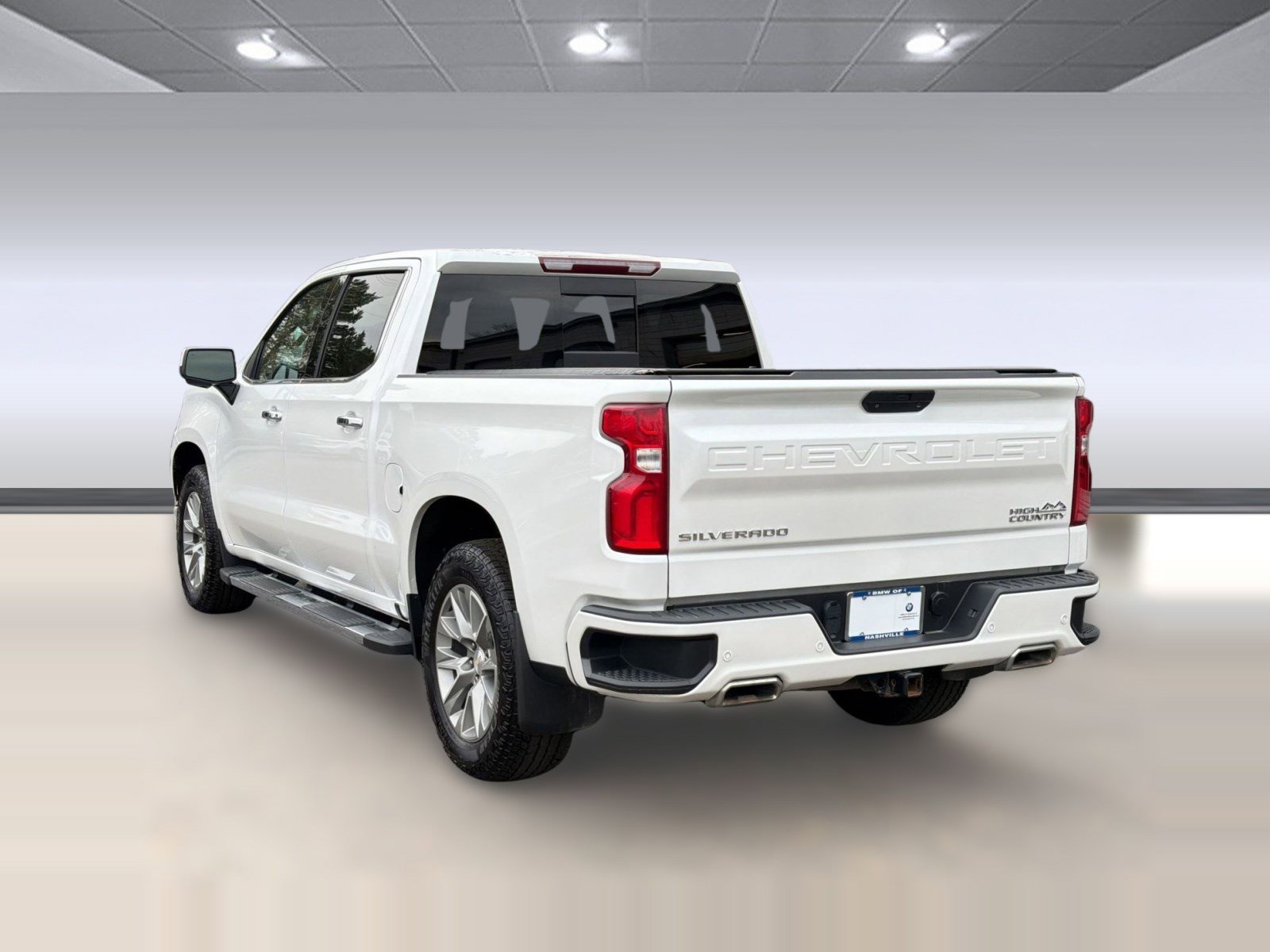 Used 2022 Chevrolet Silverado 1500 High Country w/ Z71 Off-Road Package AWD/4WD image 3