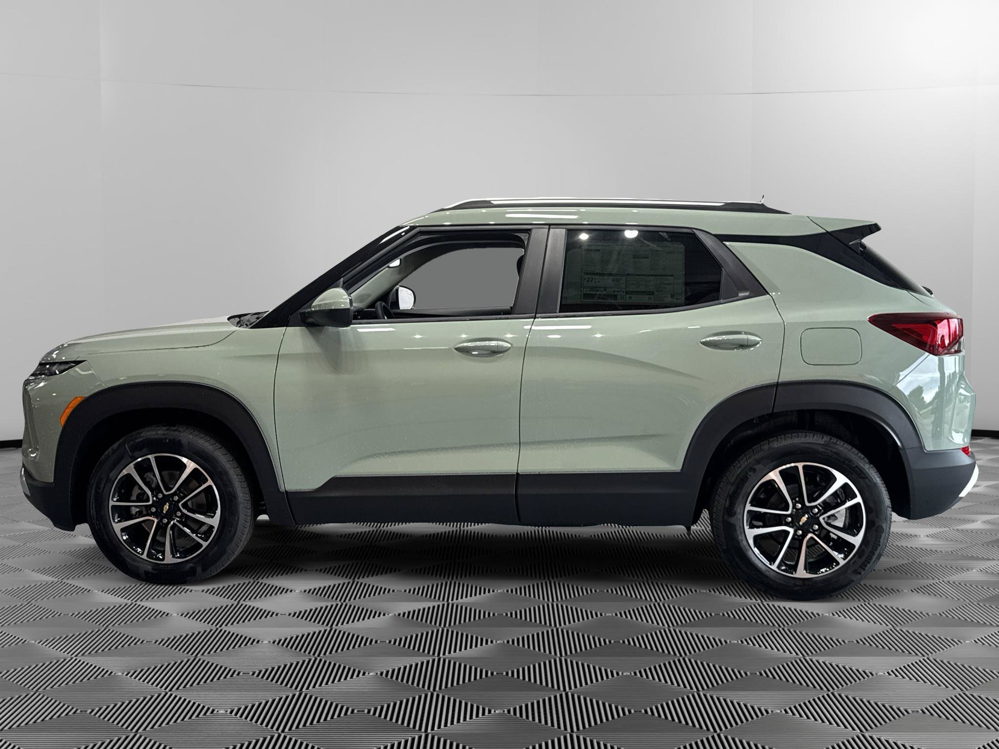 New 2026 Chevrolet TrailBlazer LT w/ Convenience Package AWD/4WD image 2