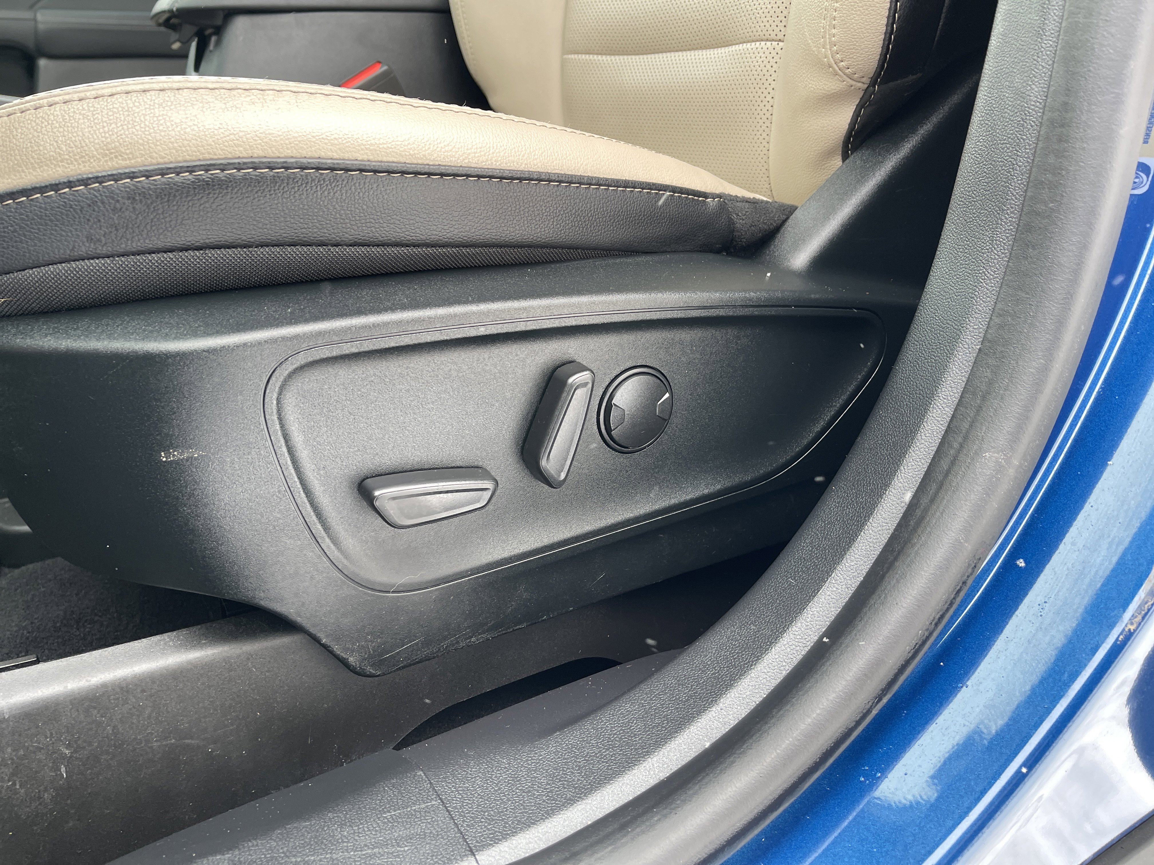 Certified 2022 Ford Escape Titanium image 14