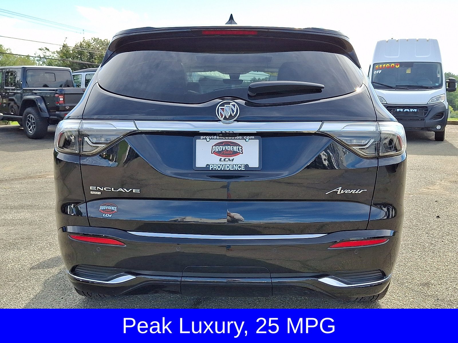 Used 2024 Buick Enclave Avenir w/ Avenir Technology Package AWD/4WD image 6