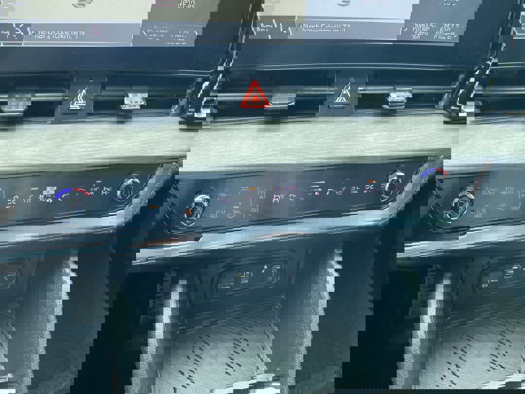 Used 2025 Kia Sportage X-Pro Prestige image 19