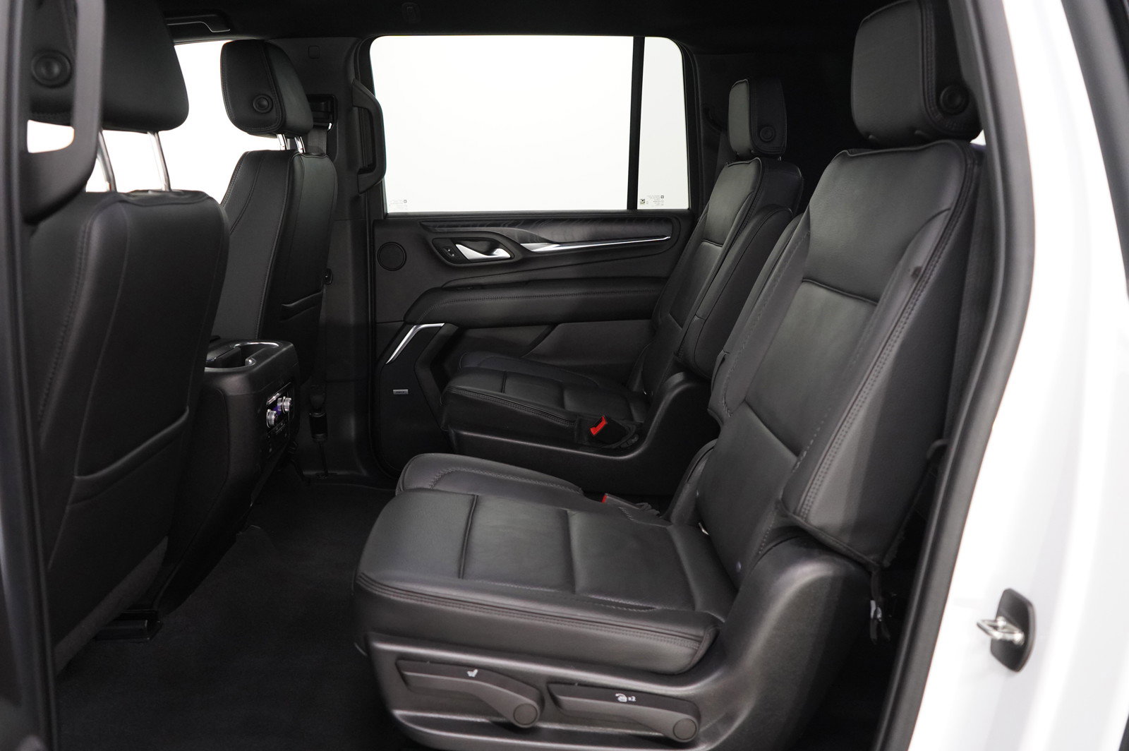 Used 2022 GMC Yukon XL Denali image 16