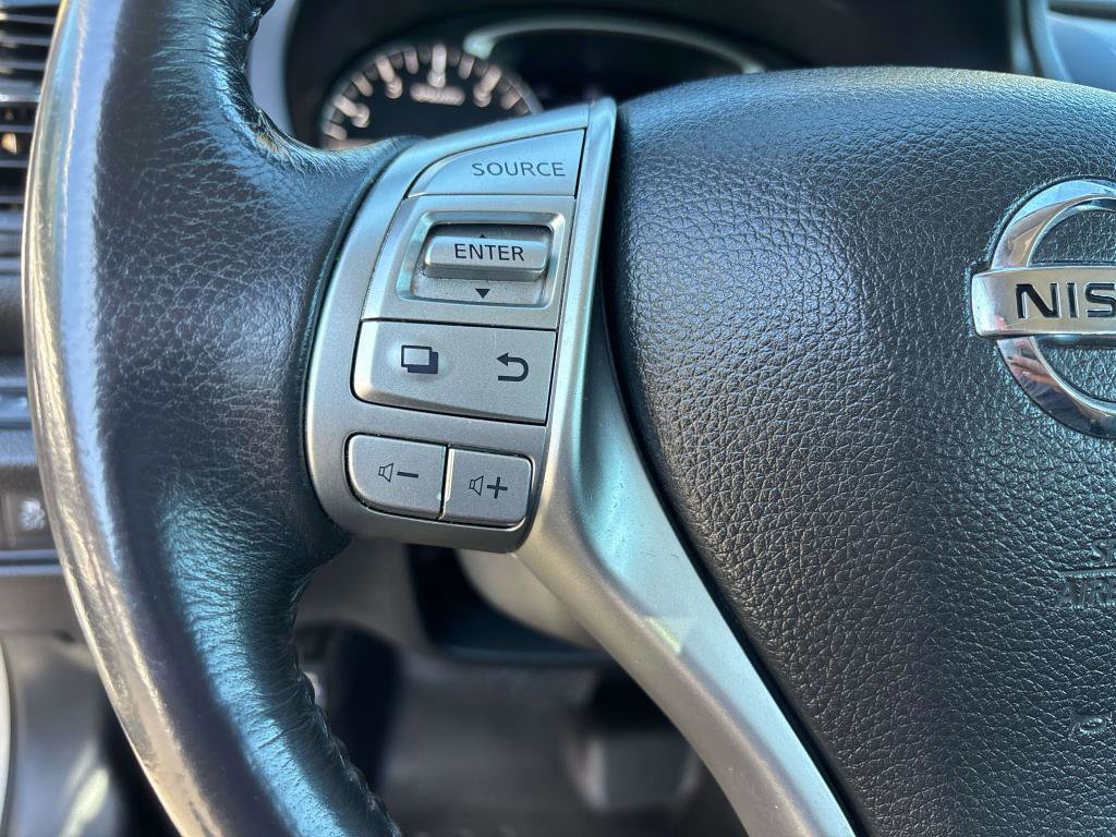 Used 2016 Nissan Altima 2.5 SV image 14