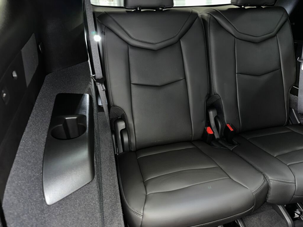 Certified 2025 Cadillac XT6 Sport w/ Technology Package image 38