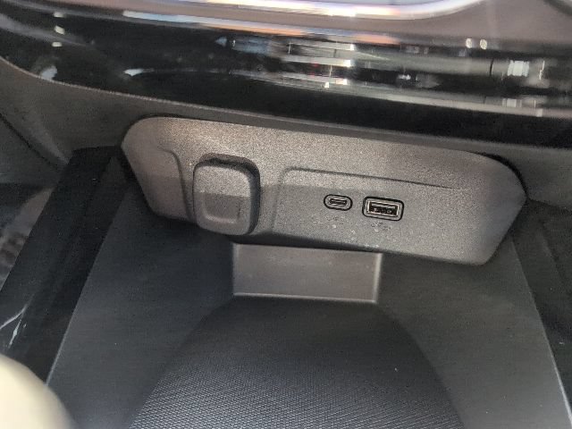 Used 2026 Chevrolet Trax LT w/ Driver Confidence Package FWD image 30