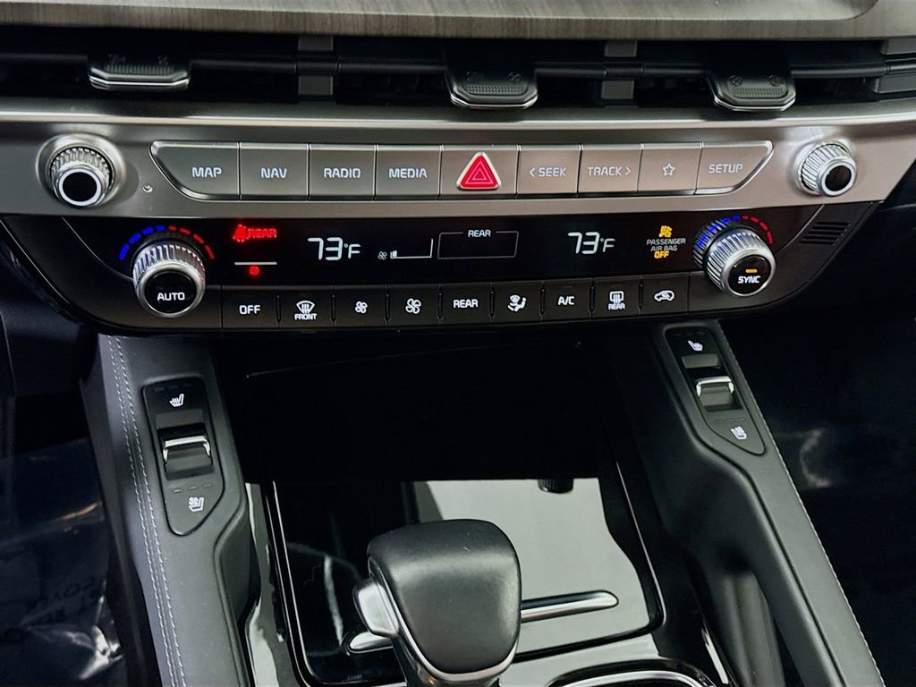 Used 2023 Kia Telluride EX w/ EX Captain's Chair Package image 10