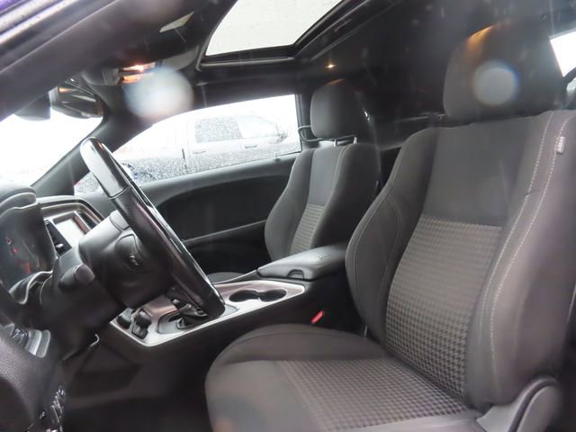 Used 2019 Dodge Challenger SXT w/ Driver Convenience Group image 20