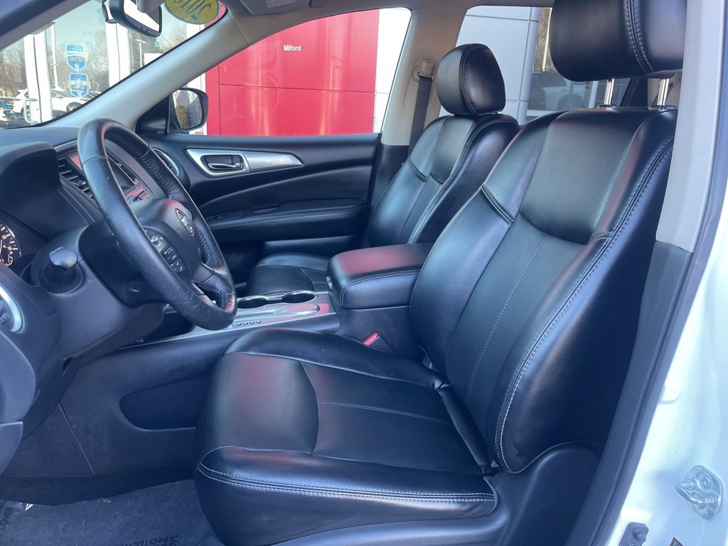 Used 2018 Nissan Pathfinder SL w/ Midnight Edition Package image 12