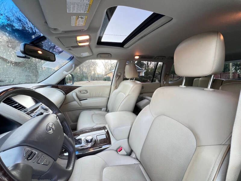 Used 2017 INFINITI QX80 Limited w/ All Season Package image 11