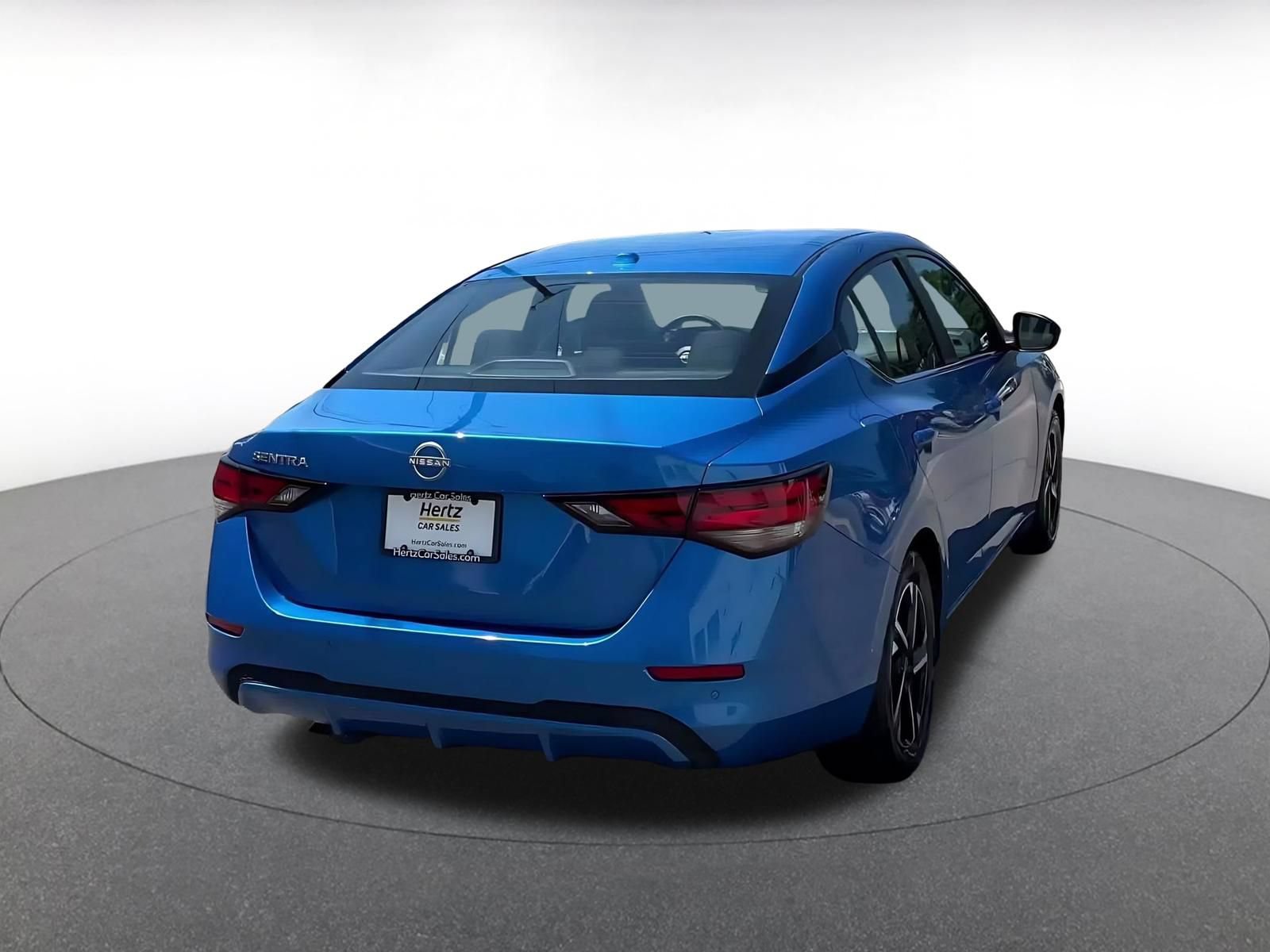 Used 2025 Nissan Sentra SV FWD image 11
