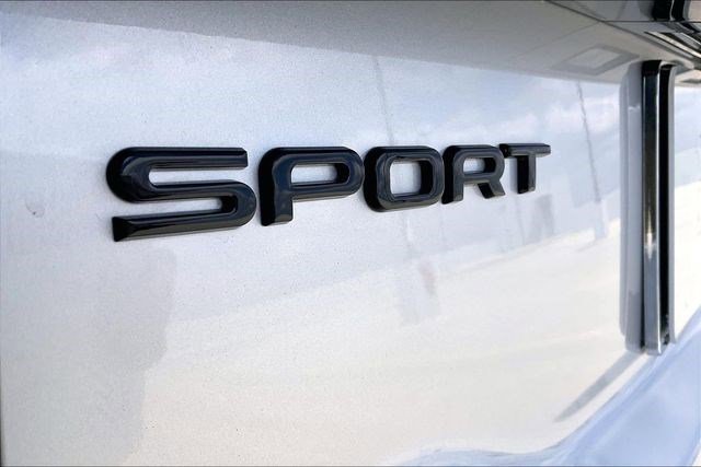 New 2026 Land Rover Discovery Sport Landmark image 9