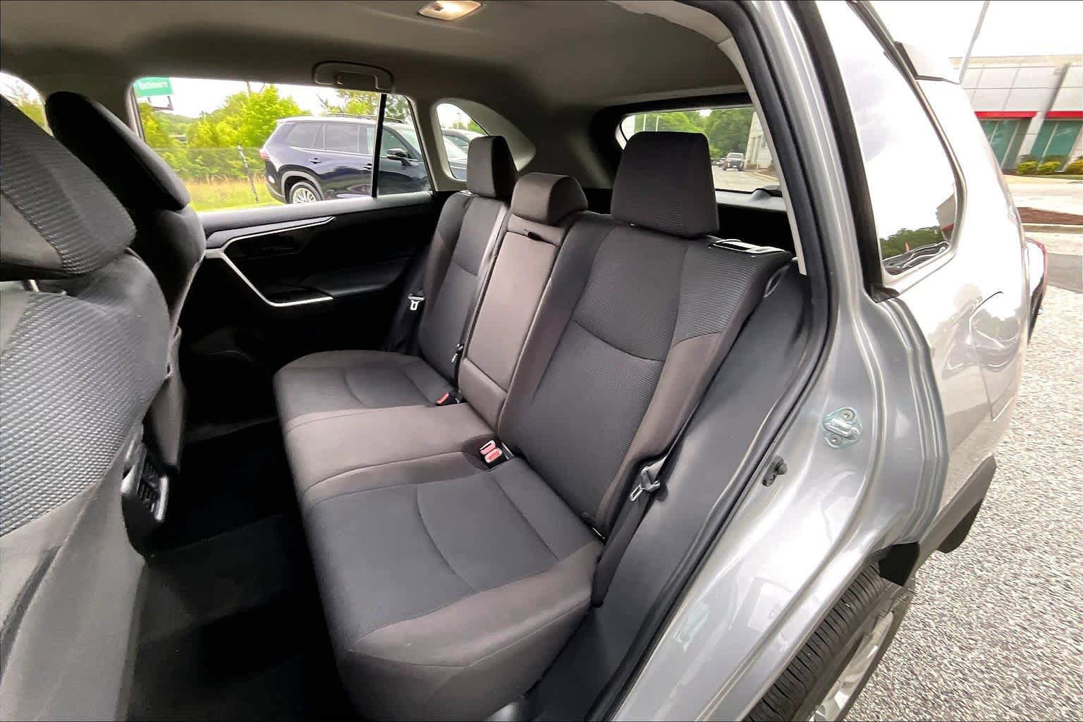 Used 2023 Toyota RAV4 LE AWD/4WD image 19