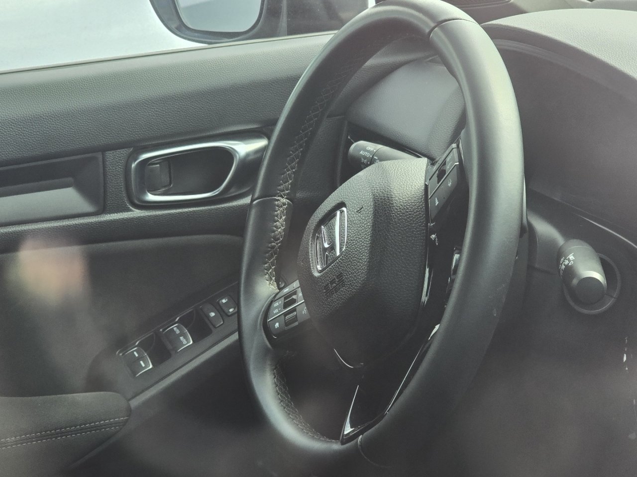 Used 2025 Honda Civic Sport image 15