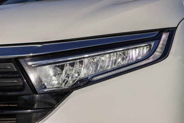 Certified 2023 Honda Odyssey Elite image 12