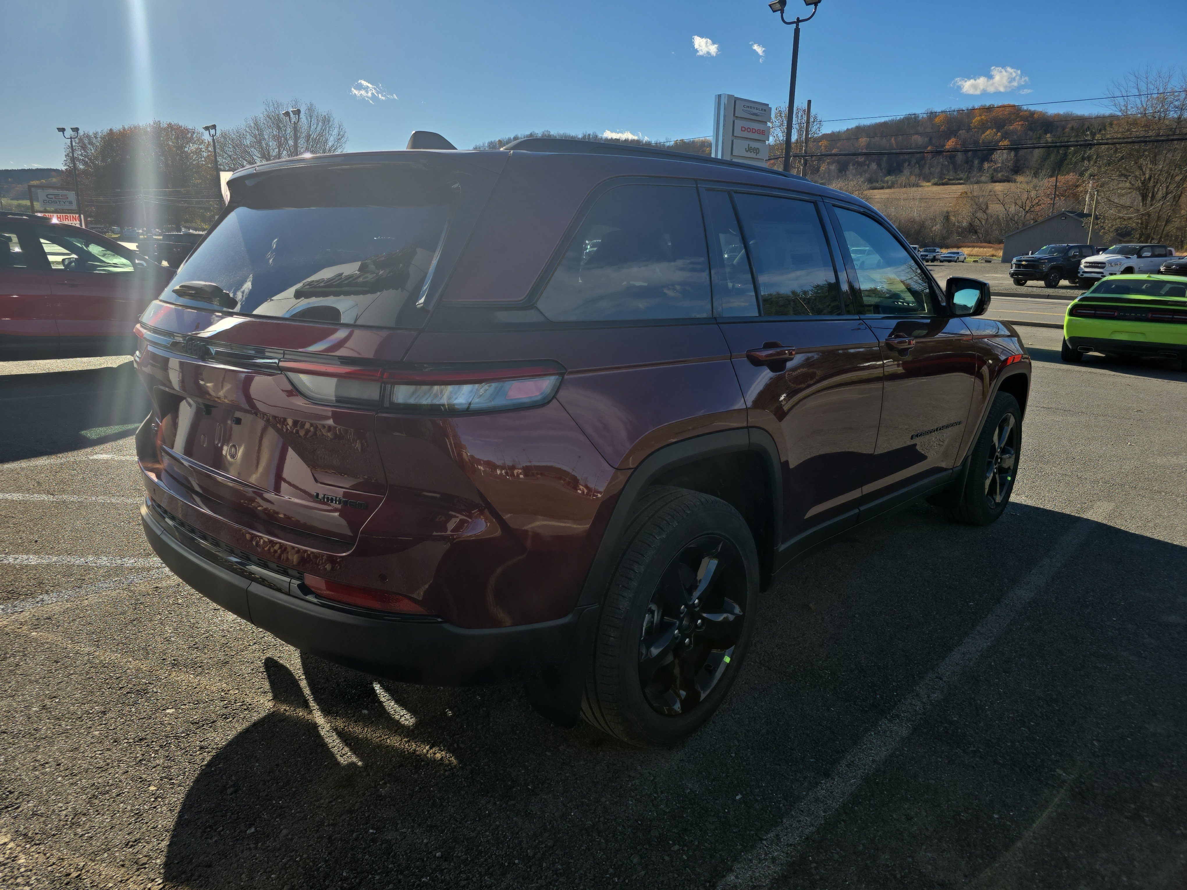 New 2025 Jeep Grand Cherokee Limited image 3