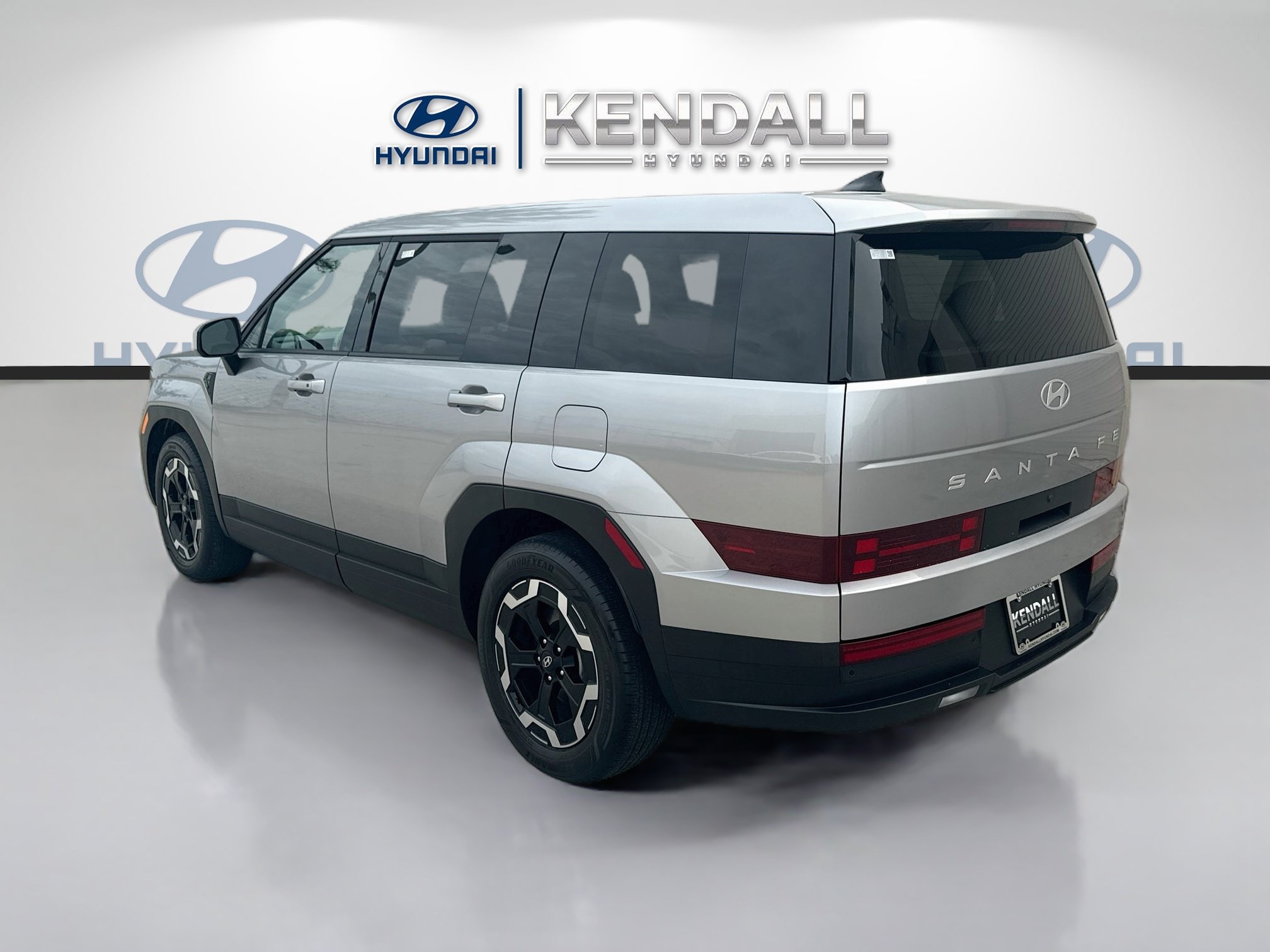 Used 2024 Hyundai Santa Fe SE FWD image 4