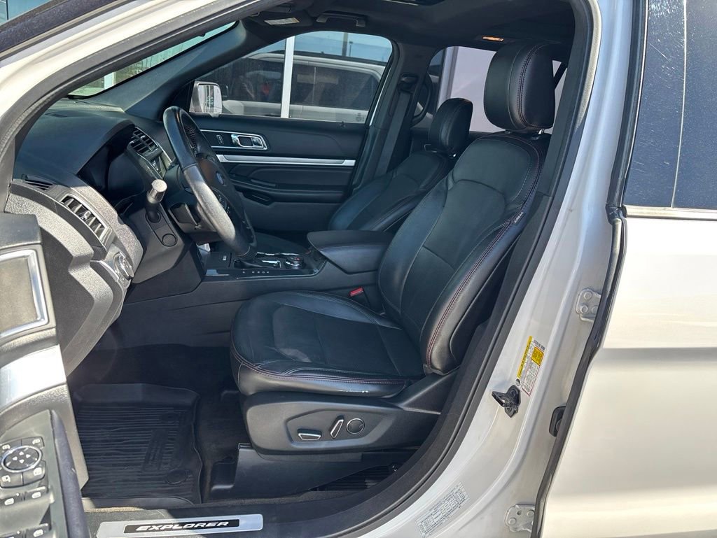 Used 2018 Ford Explorer Sport AWD/4WD image 12