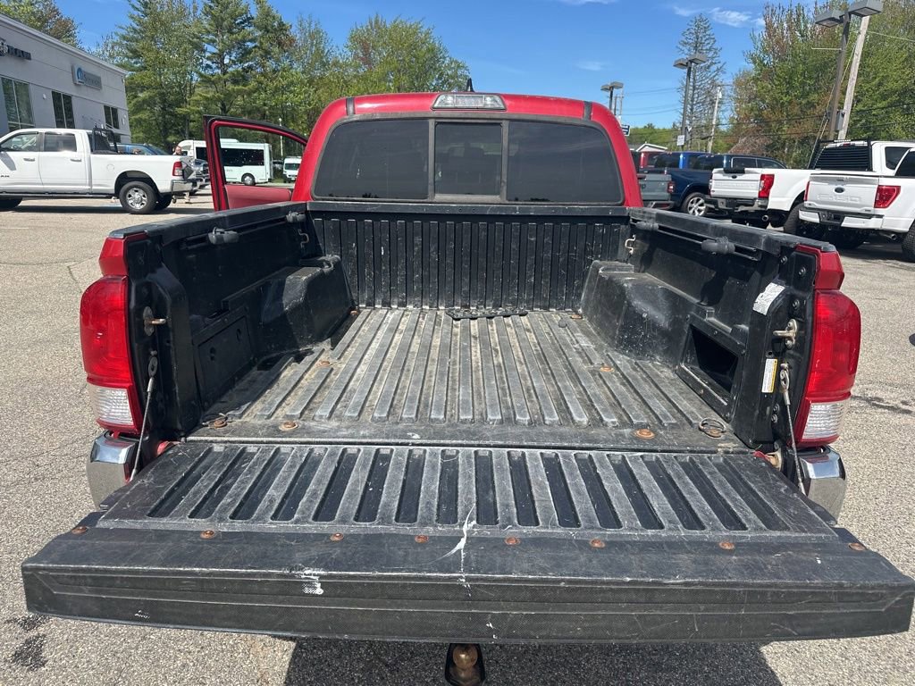 Used 2016 Toyota Tacoma SR5 w/ SR5 Appearance Package (SN) AWD/4WD image 28