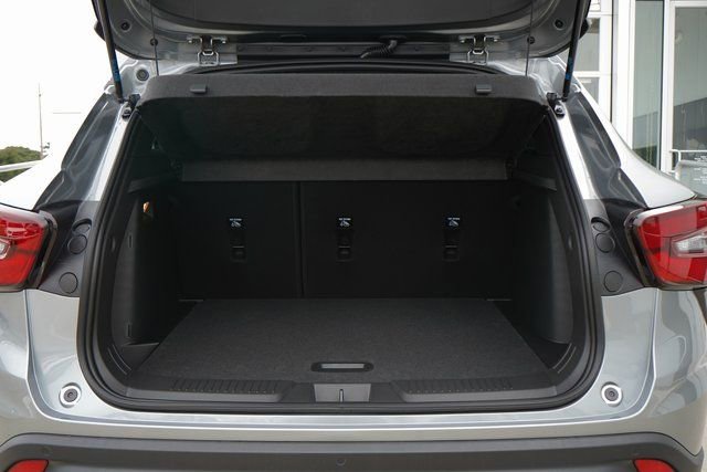 New 2026 Chevrolet Trax RS w/ Sunroof Package image 8