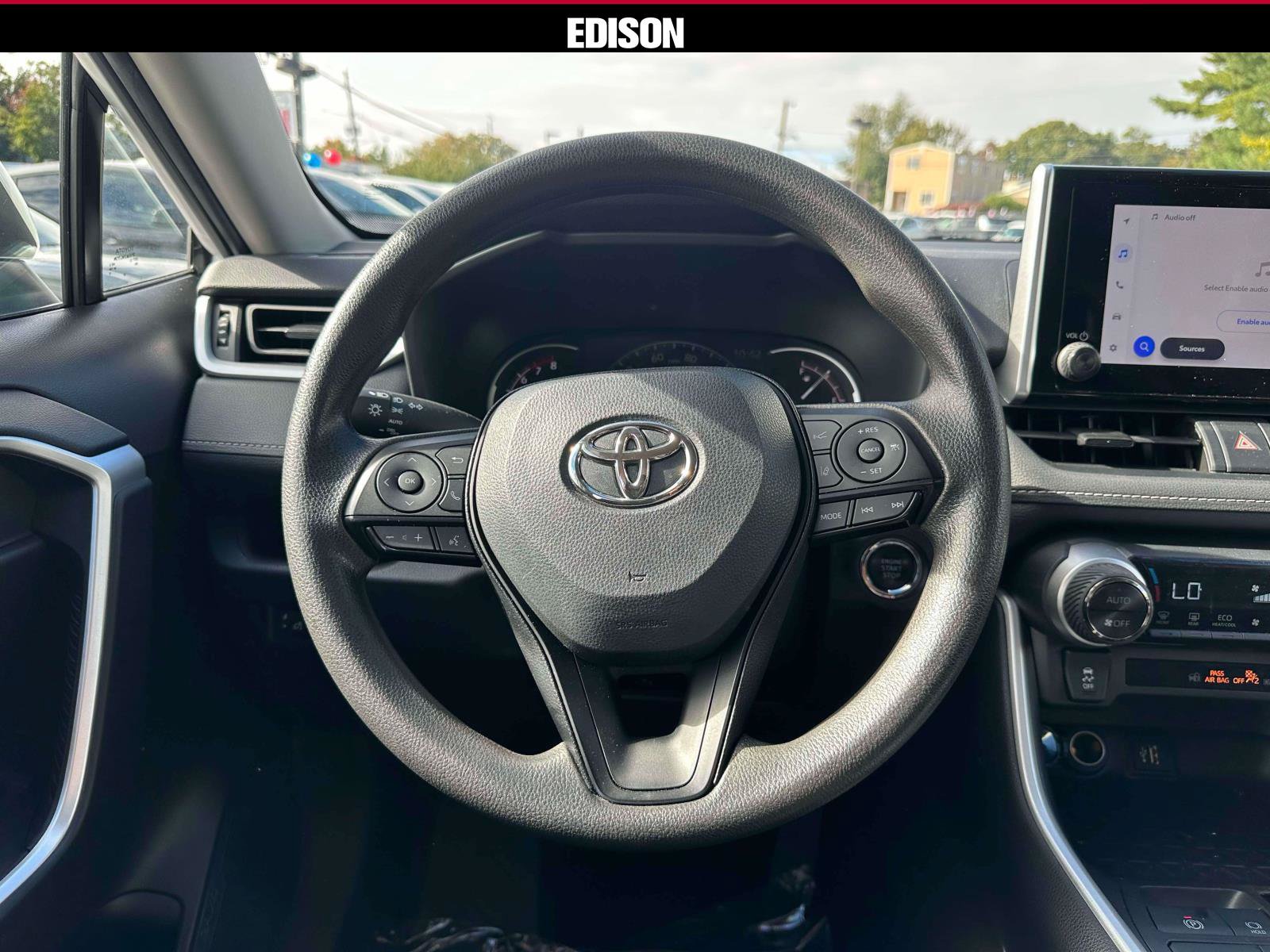 Used 2025 Toyota RAV4 XLE AWD/4WD image 13