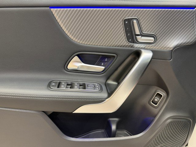Used 2025 Mercedes-Benz CLA 250 image 17