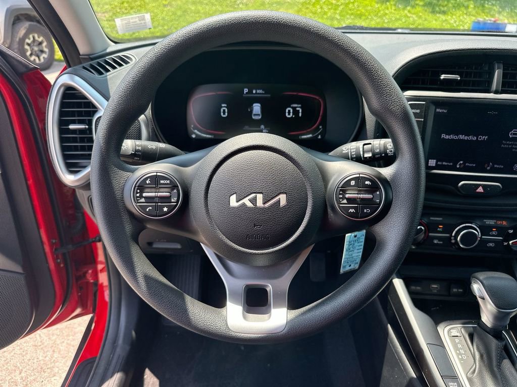 Used 2023 Kia Soul LX w/ LX Technology Package image 41