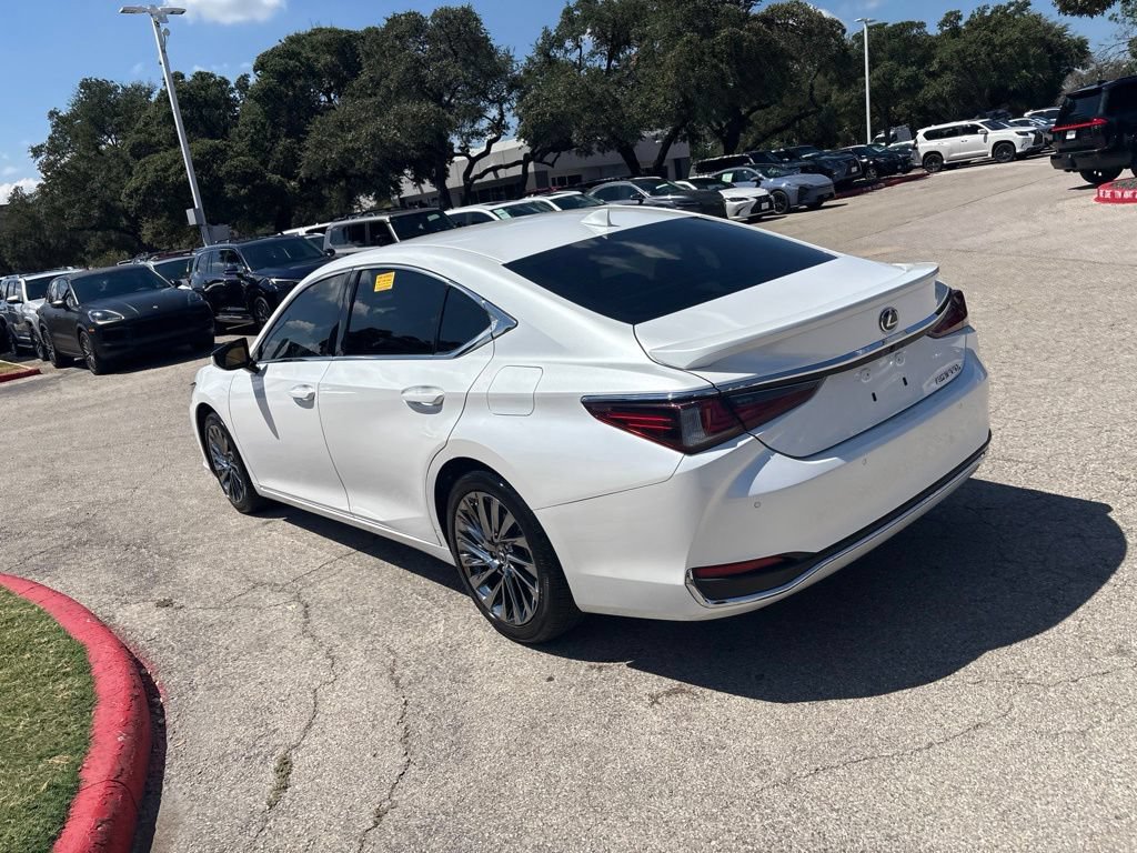 Certified 2024 Lexus ES 300h Ultra Luxury FWD image 3