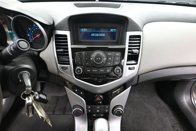 Used 2013 Chevrolet Cruze LS FWD image 28