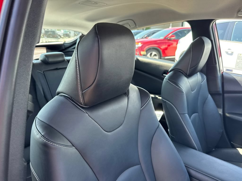 Used 2020 Toyota Prius Prime Limited w/ Carpet Mat Package FWD image 13