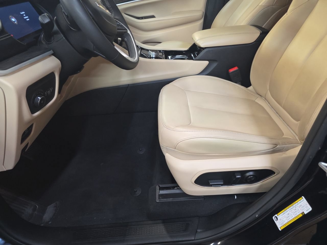 Used 2023 Jeep Grand Cherokee Limited RWD image 10